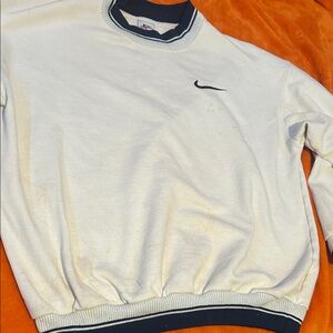 real, mens 80s Nike white and navy crewneck